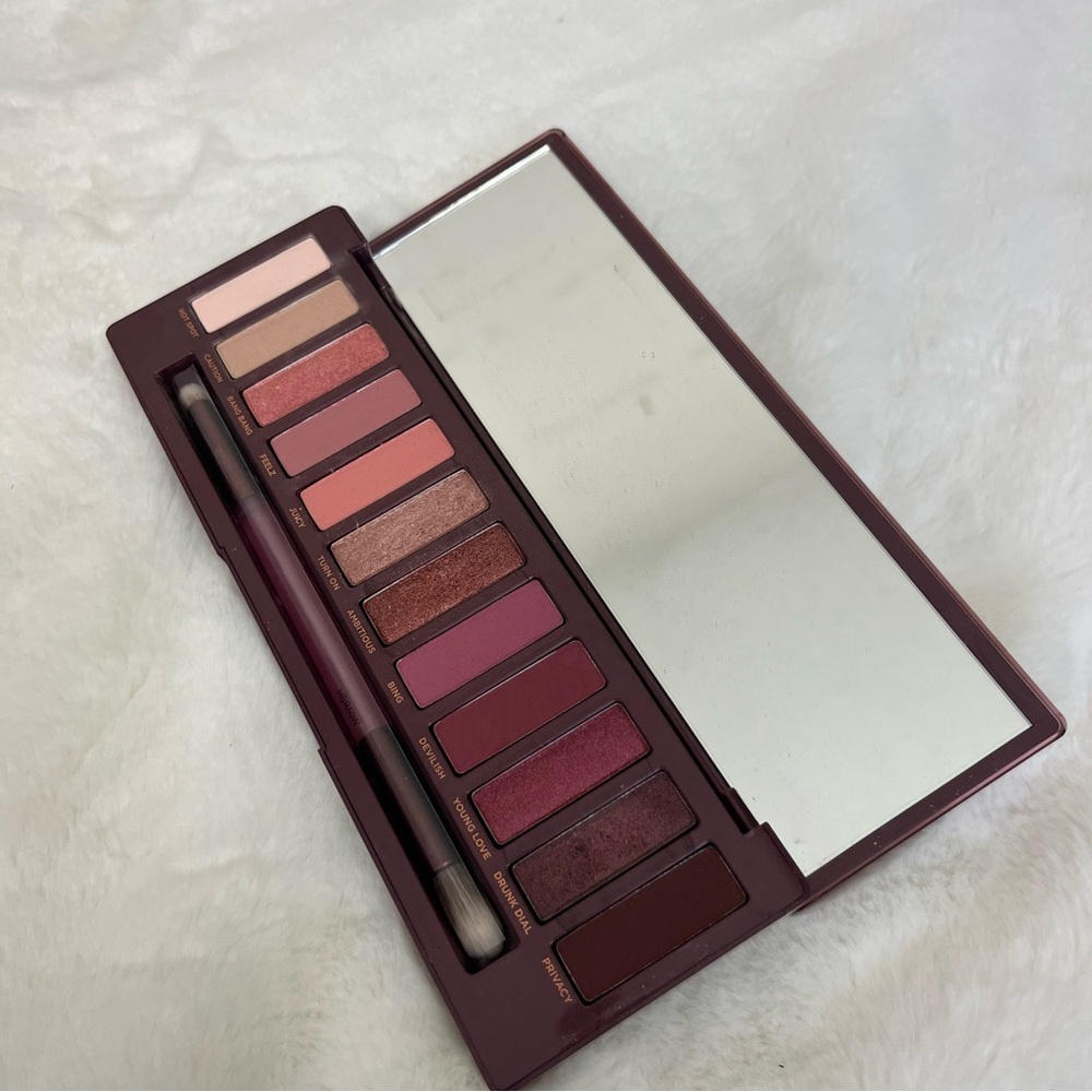 URAN DECAY NAKED CHERRY EYESHADOW PALETTE - Picture 11 of 16